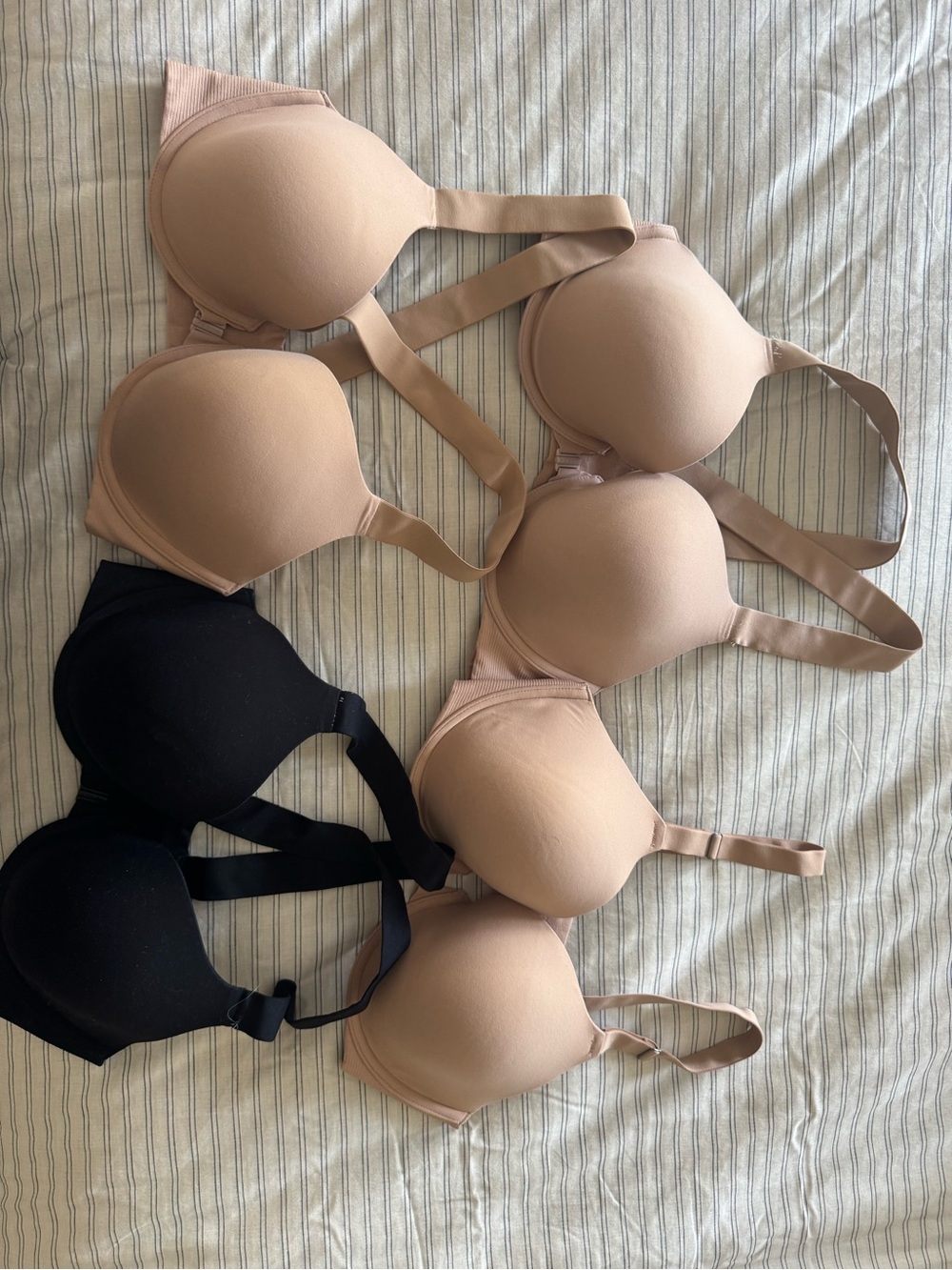 4- 36 C SPANXsmooth Bra-Llelujah Lightly Lined bras as shown in the pictures